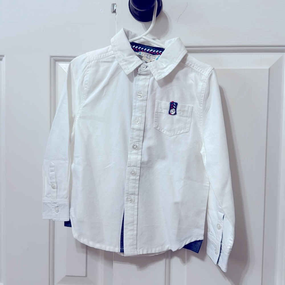 Boys white shirt, size 4
